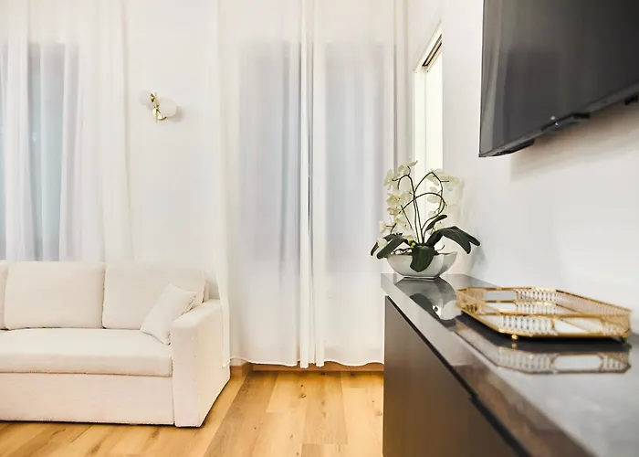 Luxury - 5 Minutes Walk From The Duomo Lägenhet